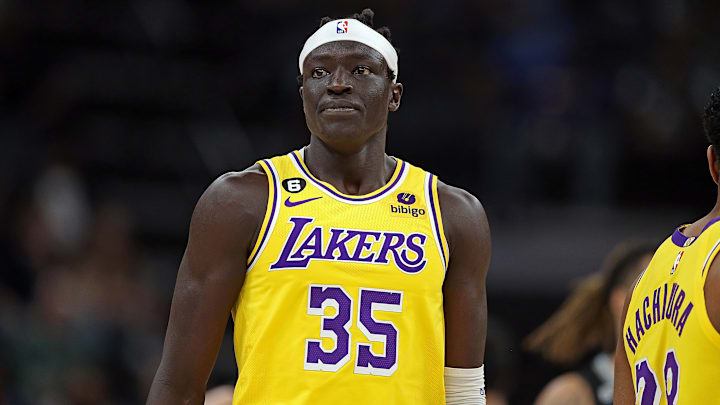 Wenyen Gabriel jugó toda la 2022-2023 con los Lakers