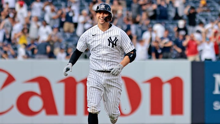 Los Yankees cambiaron a Kyle Higashioka a los Padres por Juan Soto