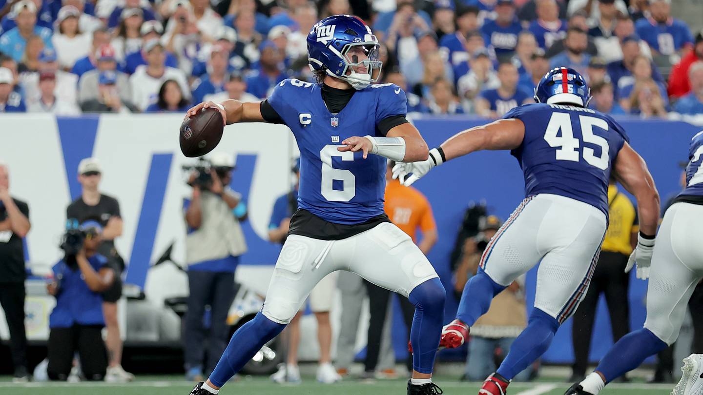 Sportsbook Insiders: Teams Rising and Falling After Week 1, Insights Vikings vs. Bears Odds, Sam Darnold