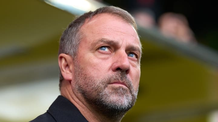 Hansi Flick doit reconstruire la défense.