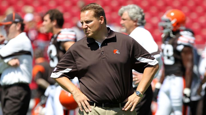 September 12, 2010; Tampa, FL, USA;  Cleveland Browns head coach Eric Mangini during pre-game warm-ups against the Tampa Bay Buccaneers at Raymond James Stadium. Mandatory Credit: Kim Klement-Imagn Images