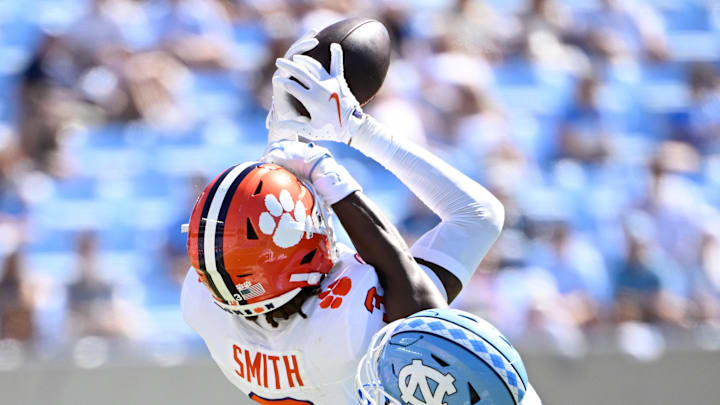 Clemson Tigers wide receiver Tristan Smith (3) catches a pass against the North Carolina Tar Heels.