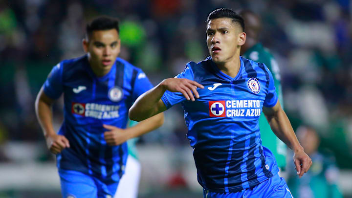 El jugador Uriel Antuna celebra un gol con Cruz Azul. El jugador Uriel Antuna celebra un gol con Cruz Azul.