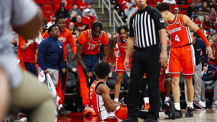 Syracuse basketball has lost four straight. The Orange will host Notre Dame on Saturday night. Here's how to watch.