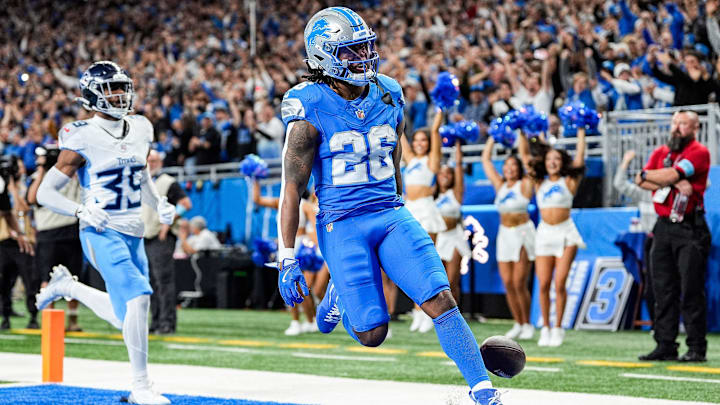 Detroit Lions running back Jahmyr Gibbs (26) runs for a touchdown against Tennessee Titans during the first half at Ford Field in Detroit on Sunday, Oct. 27, 2024.