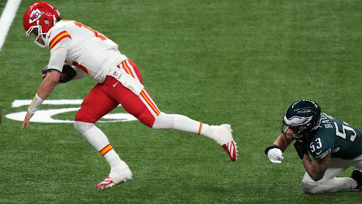 Feb 9, 2025; New Orleans, LA, USA; Philadelphia Eagles linebacker Zack Baun (53) makes a tackle on Kansas City Chiefs quarterback Patrick Mahomes (15) during the fourth quarter in Super Bowl LIX at Caesars Superdome. Mandatory Credit: Kirby Lee-Imagn Images