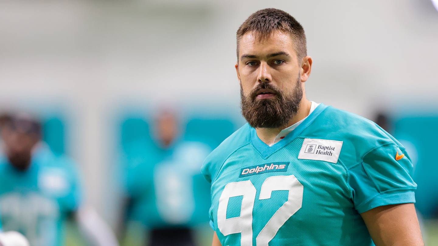 Miami Dolphins Sunday Mailbag: How Much Could the Next Three Games Affect Trade Deadline Outlook