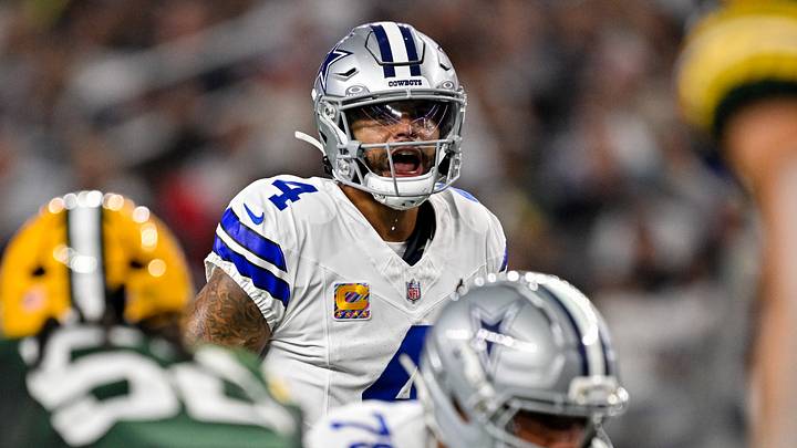 Dallas Cowboys quarterback Dak Prescott looks to set the play during the game against the Green Bay Packers at AT&T Stadium.