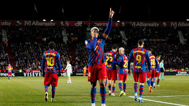 Ronald Araujo qui célèbre son but contre Albacete en Coupe du Roi