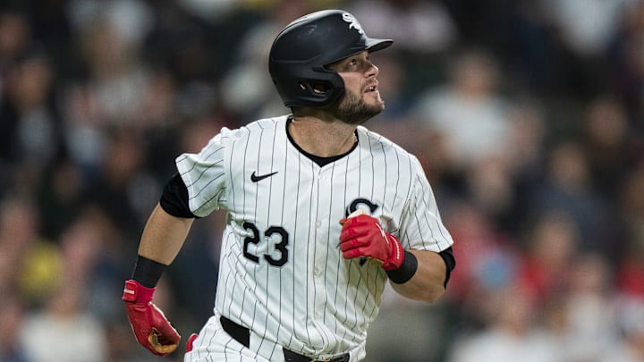 Andrew Benintendi tiene una media de $15.000.000 por temporada 