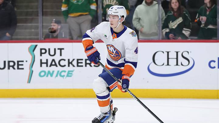 NHL: OCT 29 Islanders vs Wild NHL: OCT 29 Islanders vs Wild