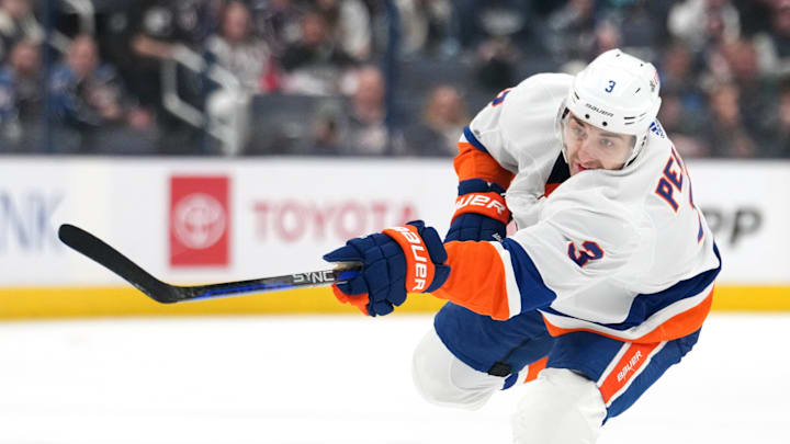 New York Islanders v Columbus Blue Jackets