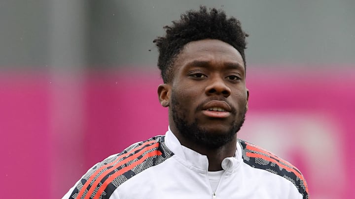 Alphonso Davies könnte gegen Villarreal von Beginn an spielen