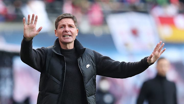 Muss am Samstagnachmittag auf Martin Hinteregger verzichten: Oliver Glasner Muss am Samstagnachmittag auf Martin Hinteregger verzichten: Oliver Glasner