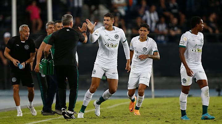Pedro Raúl já soma 8 gols nessa edição de Brasileiro