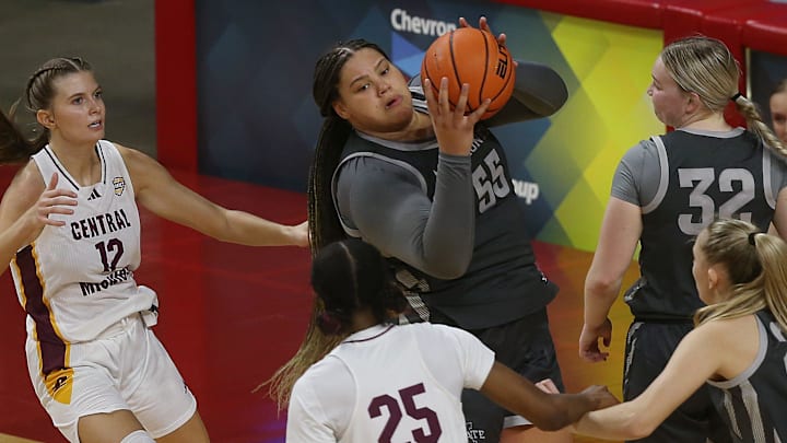 Audi Crooks and Iowa State take on Iowa in a ranked matchup this Wednesday from Iowa City. Audi Crooks and Iowa State take on Iowa in a ranked matchup this Wednesday from Iowa City.