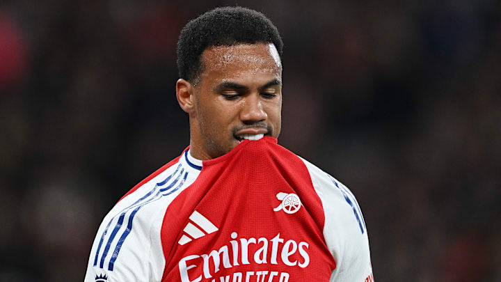 Brasileiro se lesionou em duelo contra o Fulham