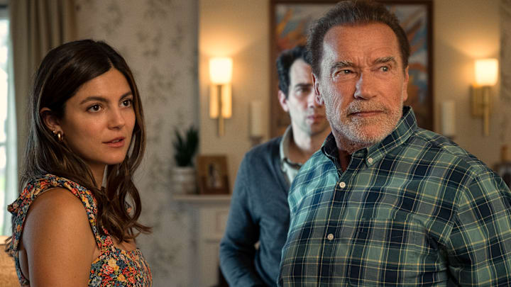 Fubar. (L to R) Monica Barbaro as Emma Brunner, Jay Baruchel as Carter Perlmutter, Arnold Schwarzenegger as Luke Brunner in episode 101 of Fubar. Cr. Amanda Matlovich/Netflix © 2023