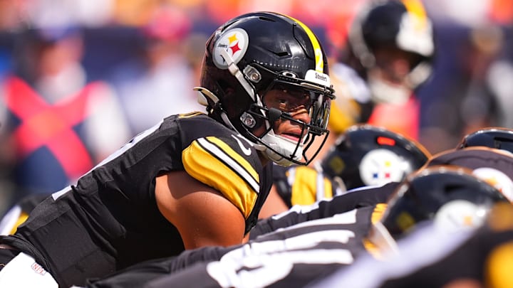Justin Fields QB Pittsburgh Steelers