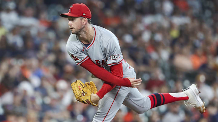 Sep 22, 2024; Houston, Texas, USA; Los Angeles Angels starting pitcher Griffin Canning (47) delivers a pitch during the first inning against the Houston Astros at Minute Maid Park. Mandatory Credit: Troy Taormina-Imagn Images Sep 22, 2024; Houston, Texas, USA; Los Angeles Angels starting pitcher Griffin Canning (47) delivers a pitch during the first inning against the Houston Astros at Minute Maid Park. Mandatory Credit: Troy Taormina-Imagn Images