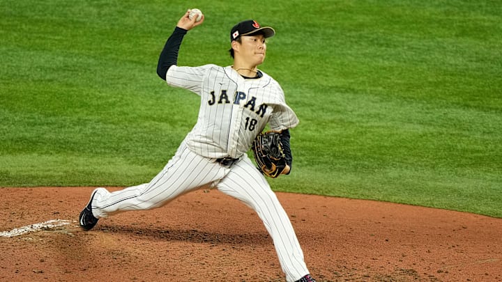 Yamamoto viene de brillar en el Clásico Mundial 