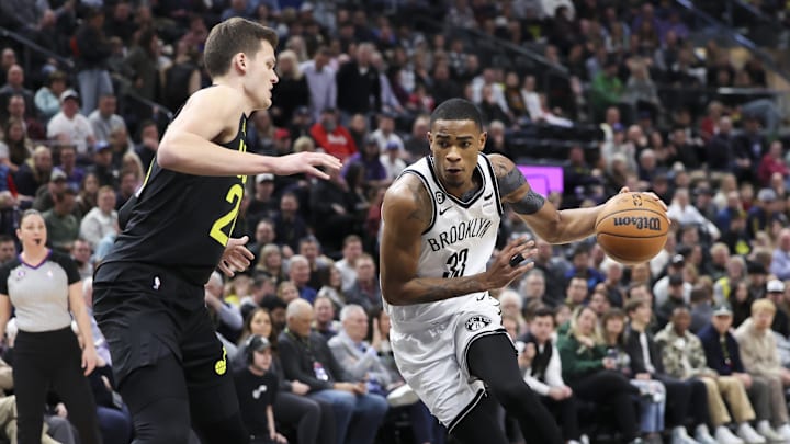 Jan 20, 2023; Salt Lake City, Utah, USA; Brooklyn Nets center Nic Claxton (33) drives to the basket against Utah Jazz center Walker Kessler (24) in the first quarter at Vivint Arena. Mandatory Credit: Rob Gray-Imagn Images Jan 20, 2023; Salt Lake City, Utah, USA; Brooklyn Nets center Nic Claxton (33) drives to the basket against Utah Jazz center Walker Kessler (24) in the first quarter at Vivint Arena. Mandatory Credit: Rob Gray-Imagn Images
