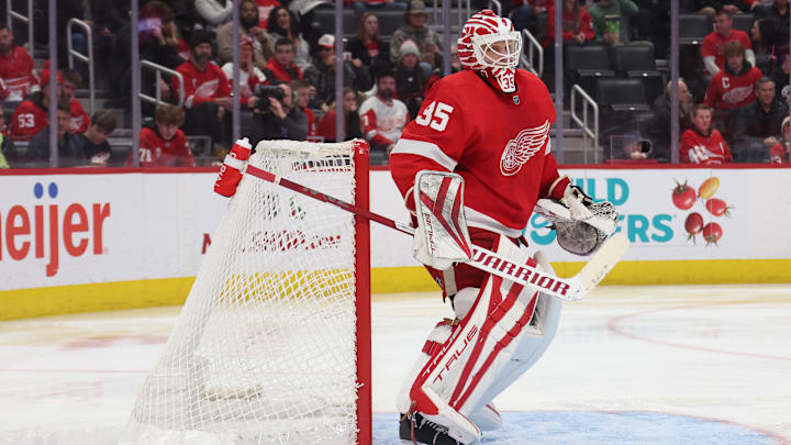 Carolina Hurricanes v Detroit Red Wings