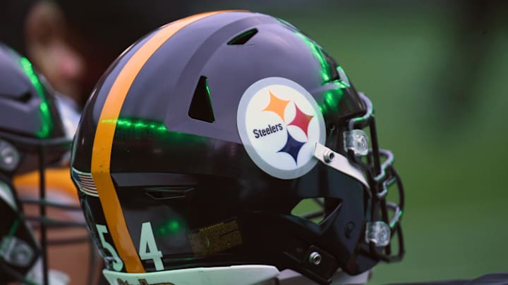 Steelers helmet