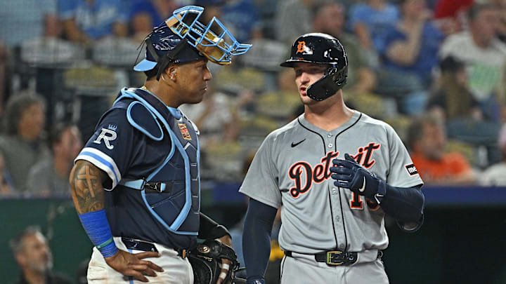 Aug 29, 2025; Kansas City, Missouri, USA; Detroit Tigers catcher Dillon Dingler (right) talks with Kansas City Royals catcher Salvador Perez (left) in the seventh inning at Kauffman Stadium. Mandatory Credit: Peter Aiken-Imagn Images Aug 29, 2025; Kansas City, Missouri, USA; Detroit Tigers catcher Dillon Dingler (right) talks with Kansas City Royals catcher Salvador Perez (left) in the seventh inning at Kauffman Stadium. Mandatory Credit: Peter Aiken-Imagn Images