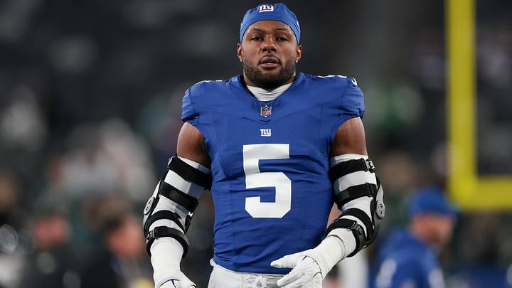 New York Giants EDGE Kayvon Thibodeaux looks on during warmups before the game against the Philadelphia Eagles.