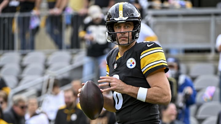Oct 12, 2025: Pittsburgh Steelers quarterback Aaron Rodgers warms up at Acrisure Stadium.