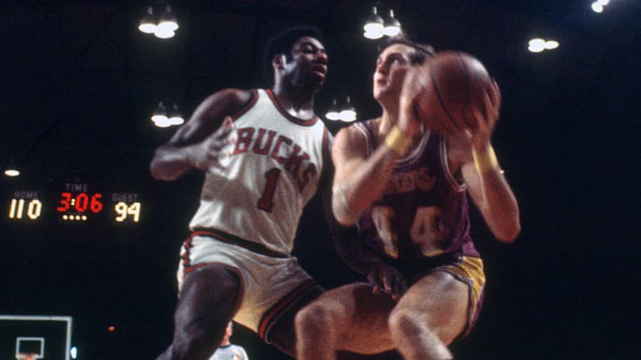 Los Angeles Lakers v Milwaukee Bucks