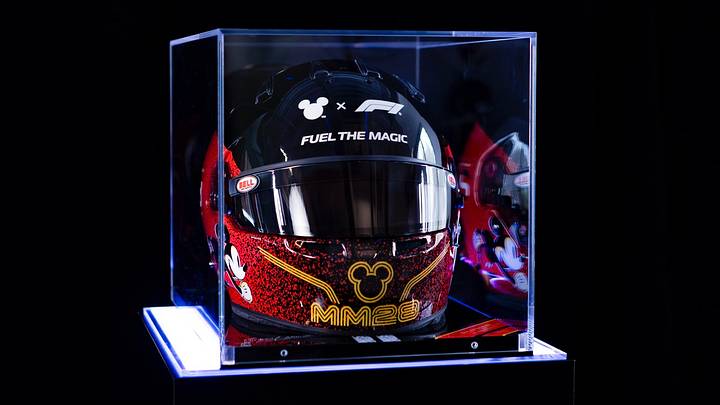 Disney and Formula 1 - Make-A-Wish Auction Helmet Disney and Formula 1 - Make-A-Wish Auction Helmet