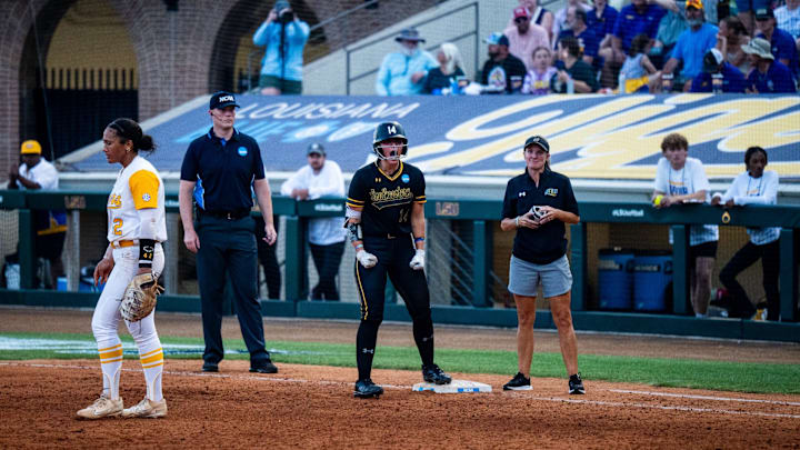 Cydnee Schneider drove in the go-ahead run in the top of the seventh, helping Southeast Louisiana to a 4-3 upset win over No. 10 LSU.