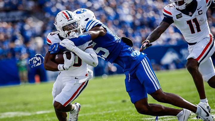 BYU cornerback Jayven Williams against Arizona BYU cornerback Jayven Williams against Arizona