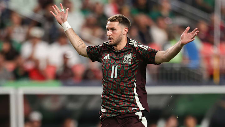 Por fin el delantero Santiago Giménez arrancaría como titular con la selección azteca Por fin el delantero Santiago Giménez arrancaría como titular con la selección azteca