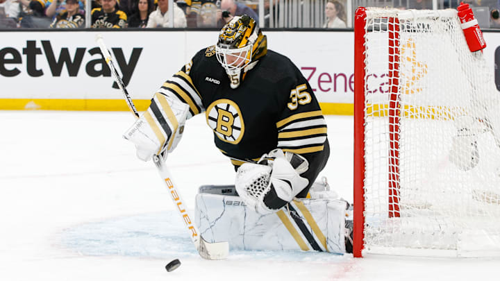 Linus Ullmark signals the Toronto Maple Leafs are running out of options in the goalie market.