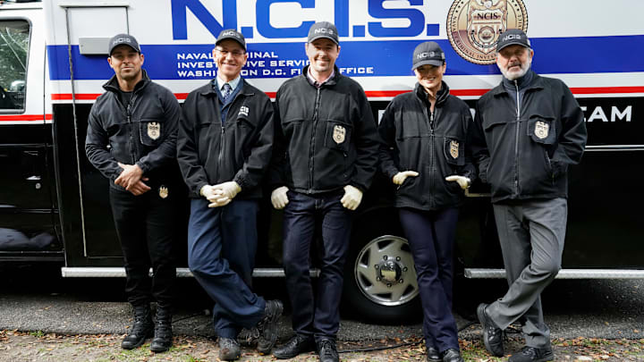 “Unusual Suspects” – NCIS investigates the death of a ride-share driver who was found after a car accident. Also, Parker’s dad, who is temporarily living with him, assists the team in their investigation, on the 450th episode of the CBS Original series NCIS, Monday, Feb. 27 (9:00-10:00 PM, ET/PT) on the CBS Television Network and available to stream live and on demand on Paramount+*. Pictured: Wilmer Valderrama, Brian Dietzen, Sean Murray, Katrina Law, and Gary Cole. Photo: Robert Voets/CBS