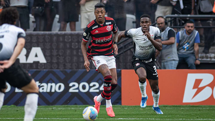 Flamengo e Corinthians disputam vaga na final da Copa do Brasil.