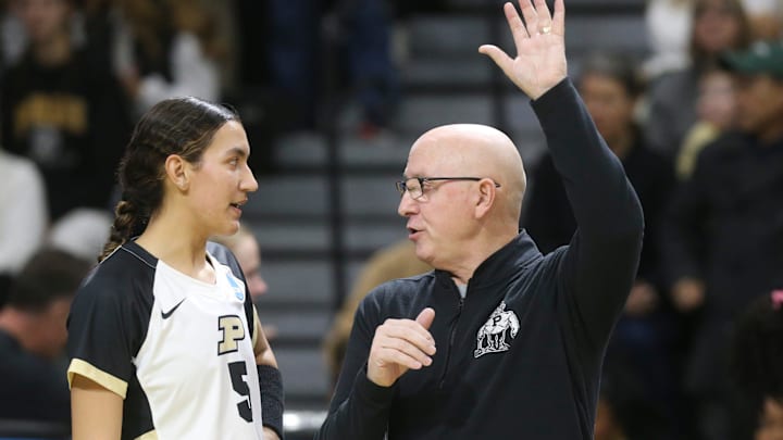 Purdue Boilermakers setter Taylor Anderson (5) talks to head coach Dave Shondell 