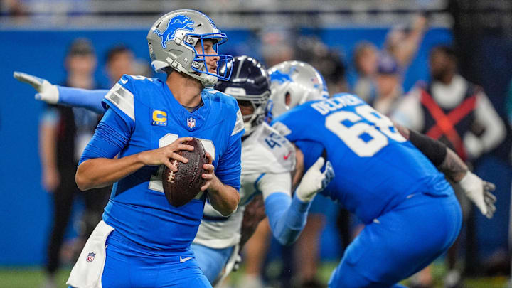 Detroit Lions quarterback Jared Goff (16) looks to pass against Tennessee Titans during the NFL game against Tennessee Titans at Ford Field in Detroit on Oct. 27, 2024.