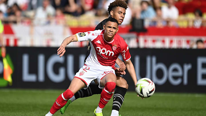 Vanderson (vorne) wird vom FC Barcelona gescoutet