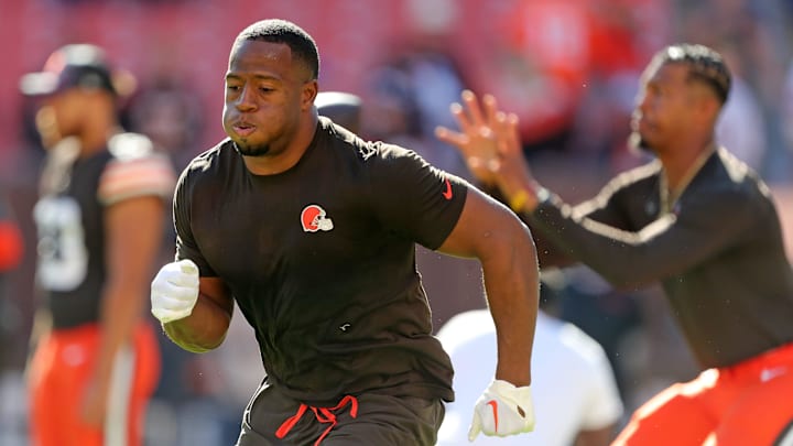 Cleveland Browns running back Nick Chubb warms up before an NFL football game against the Cincinnati Bengals at Huntington Bank Field, Sunday, Oct. 20, 2024, in Cleveland, Ohio.