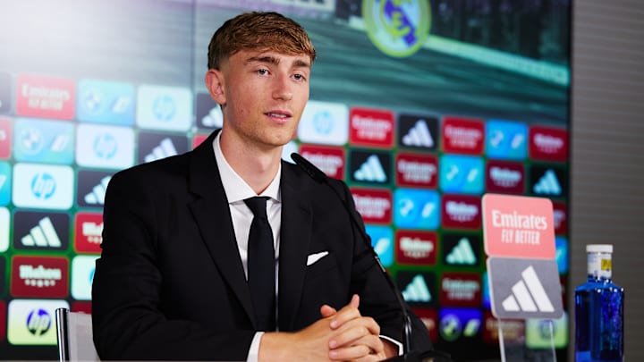 Real Madrid presentó al central Dean Huijsen, quien jugará en el Mundial de Clubes de la FIFA de 2025