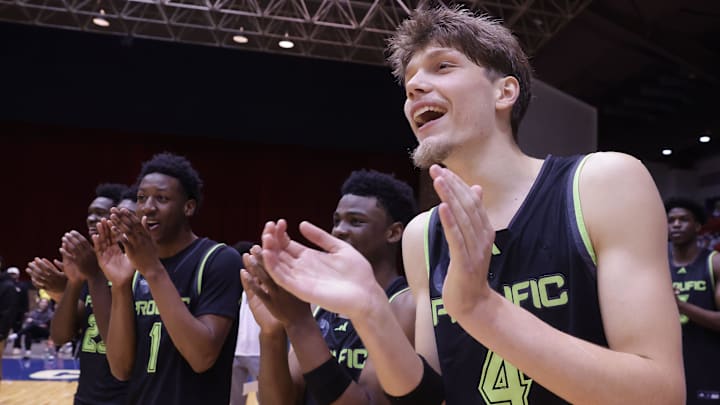 Four-star big Nikola Bundalo, who had a Syracuse basketball offer, de-commits from Washington and reopens his recruitment.
