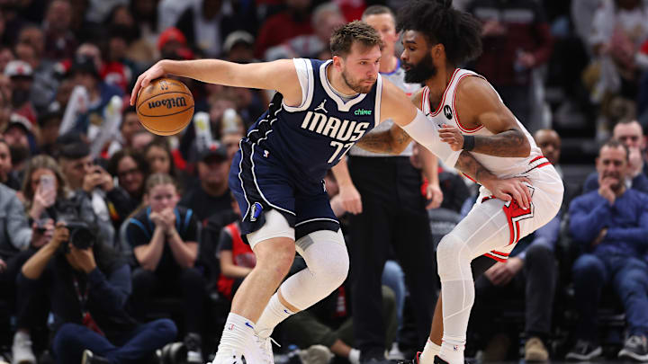 Dallas Mavericks v Chicago Bulls