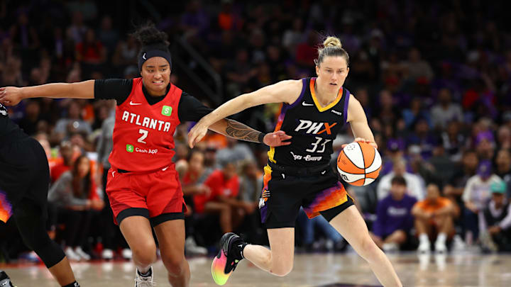 Aug 10, 2025; Phoenix, Arizona, USA; Phoenix Mercury guard Sami Whitcomb (33) against Atlanta Dream guard Te-Hina Paopao (2) at PHX Arena. Mandatory Credit: Mark J. Rebilas-Imagn Images
Aug 10, 2025; Phoenix, Arizona, USA; Phoenix Mercury guard Sami Whitcomb (33) against Atlanta Dream guard Te-Hina Paopao (2) at PHX Arena. Mandatory Credit: Mark J. Rebilas-Imagn Images