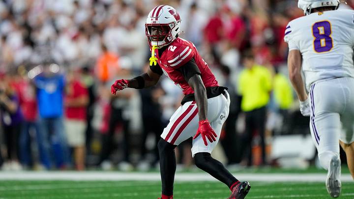 Wisconsin Badgers cornerback Javan Robinson (2). Wisconsin Badgers cornerback Javan Robinson (2).