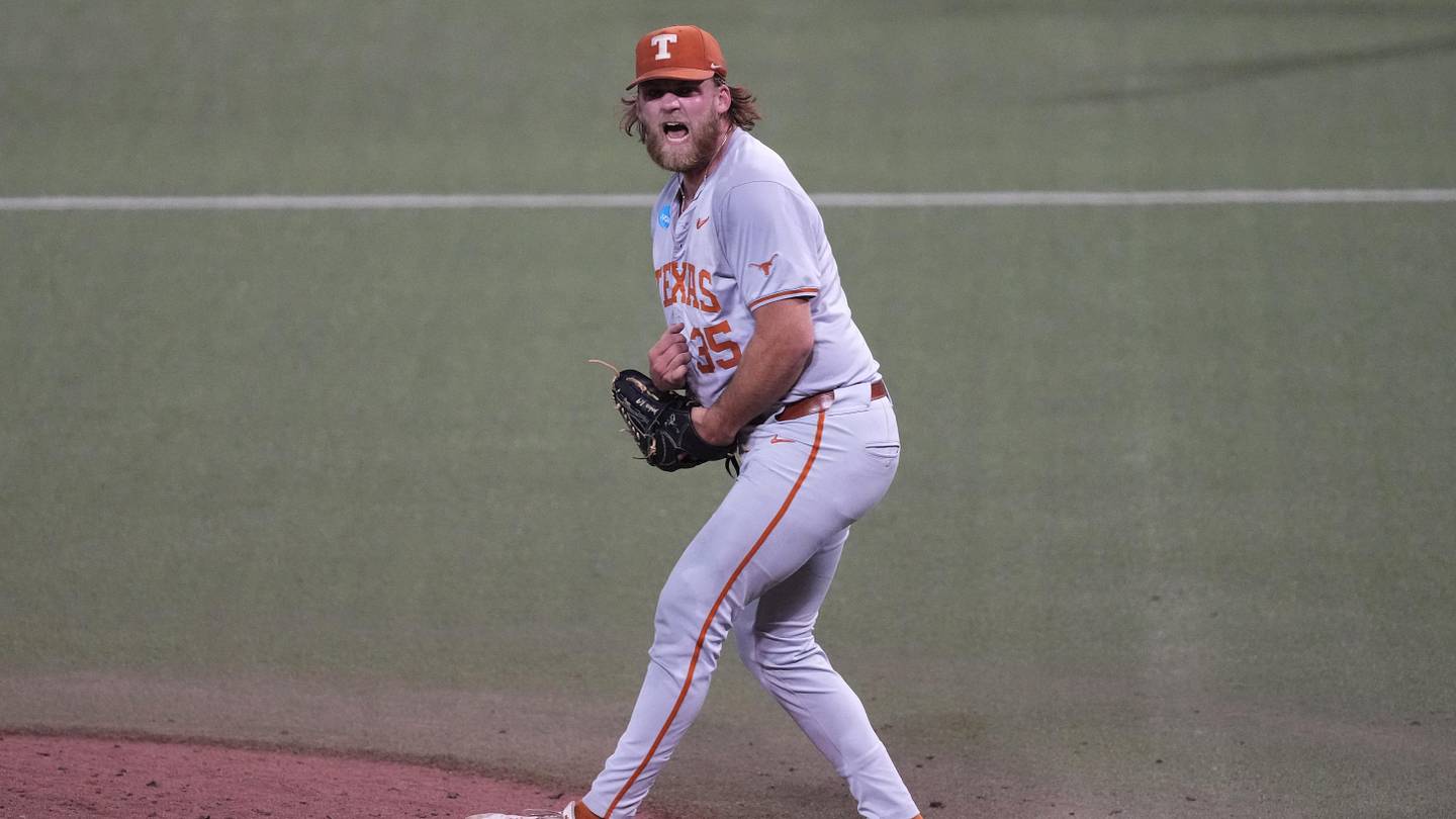 Jim Schlossnagle Has 'Supreme Confidence' in Star Freshman S