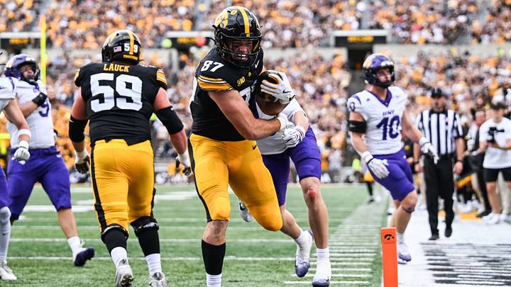 Sep 19, 2026; Iowa City, Iowa, USA; Iowa Hawkeyes tight end Addison Ostrenga (87) runs for a touchdown after a reception against the UNI Panthers during the second quarter at Kinnick Stadium. Mandatory Credit: Jeffrey Becker-Imagn Images Sep 19, 2026; Iowa City, Iowa, USA; Iowa Hawkeyes tight end Addison Ostrenga (87) runs for a touchdown after a reception against the UNI Panthers during the second quarter at Kinnick Stadium. Mandatory Credit: Jeffrey Becker-Imagn Images